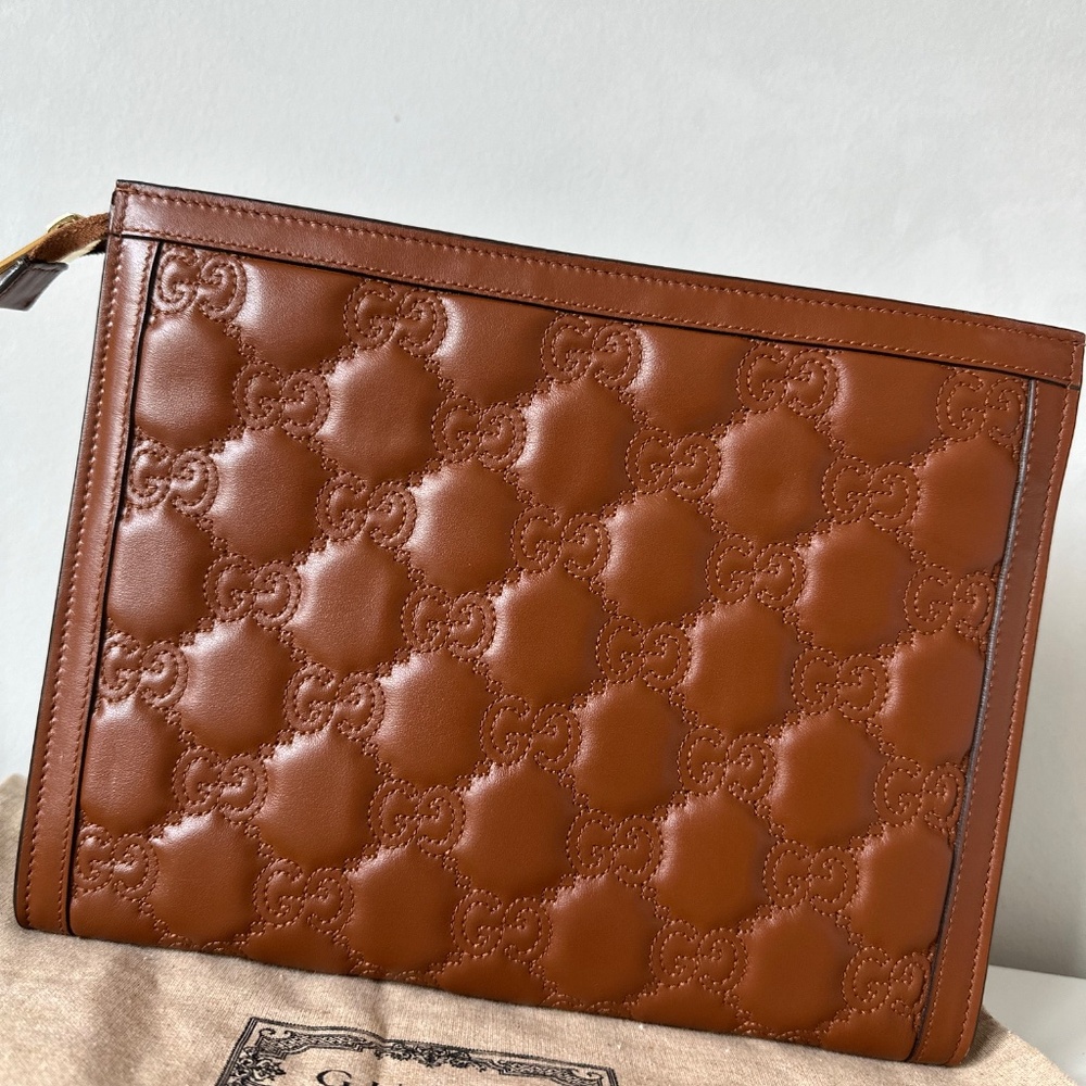 GUCCI Calfskin GG Matelassé Pouch Brown - Picture 2 of 9